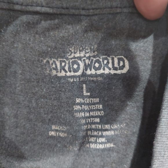 Super Mario World T-SHIRT Mens Size L Large Gray Short Sleeve Mario and Yoshi - Picture 2 of 6